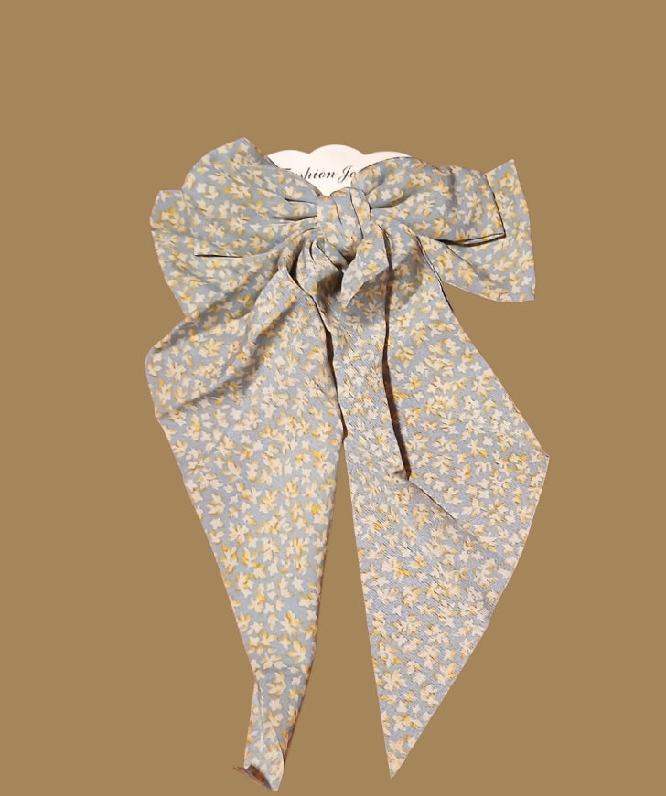 Floral Elegance Bow β Timeless Charm for Any Occasion π